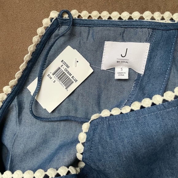 Denim Tank Top with Open Back - Picture 4 of 4